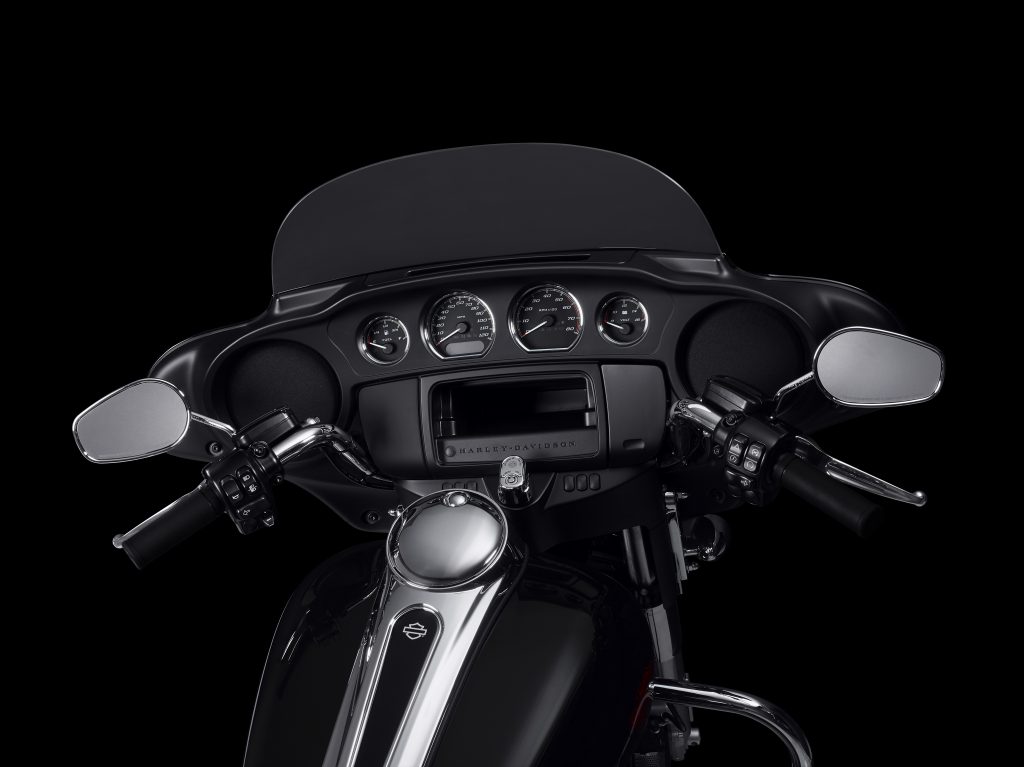 HARLEYDAVIDSON ELECTRA GLIDE STANDARD DELIVERS AN ELEMENTAL TOURING EXPERIENCE POWERED BY THE